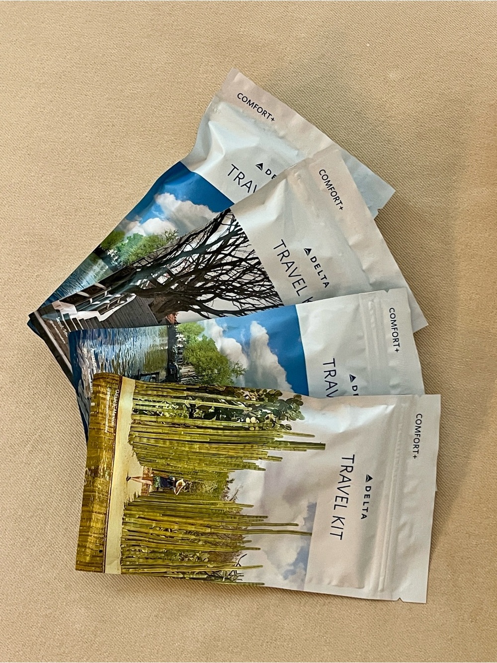 DELTA Comfort+ Travel Kit (4)